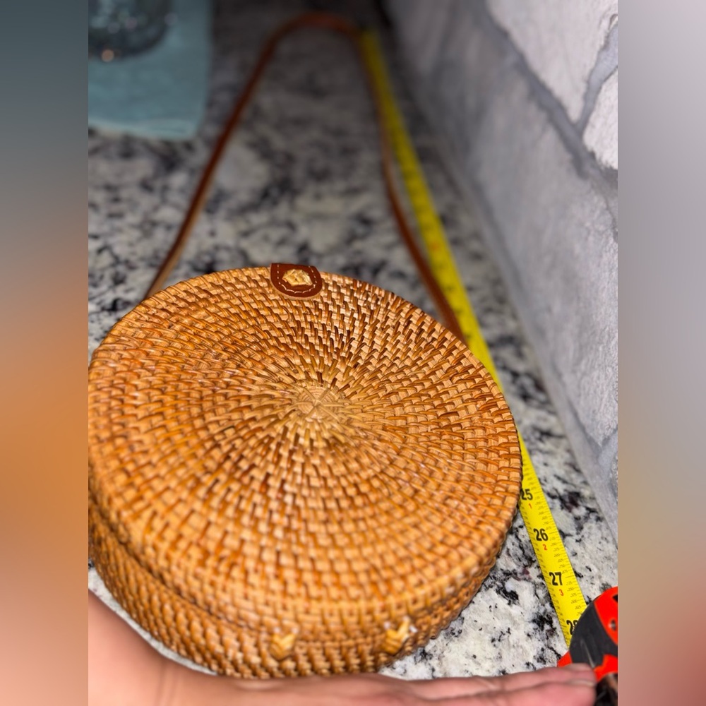 Handcrafted Tan Rattan Bag - Picture 3 of 12